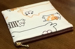 cat pattern zippered pouch