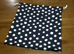 polka-dot drawstring pouch