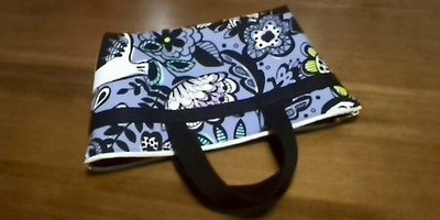 zippered tote bag with flower pattern